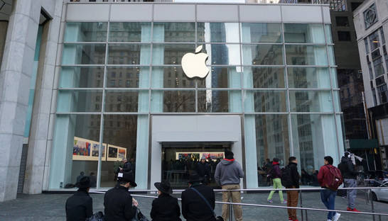 В самом известном Apple Store нашли клопов