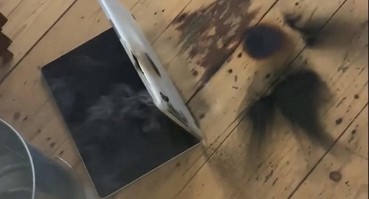MacBook Pro загорелся и взорвался на коленях у хозяина