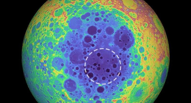 Под самым большим кратером Луны обнаружили аномалию