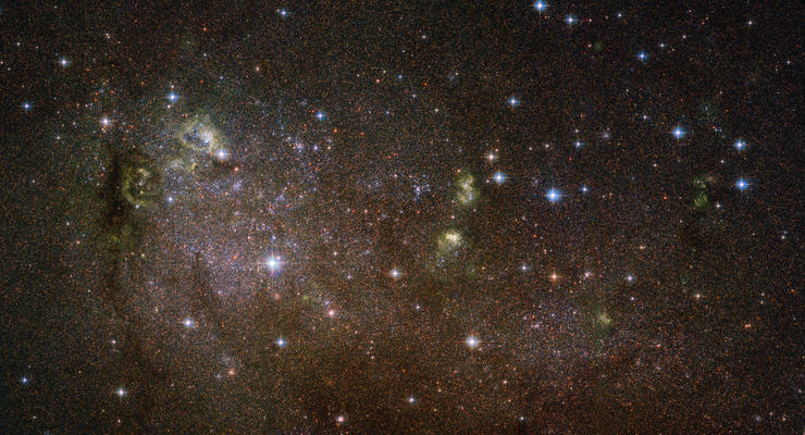 Телескоп Хаббл заснял неправильную галактику