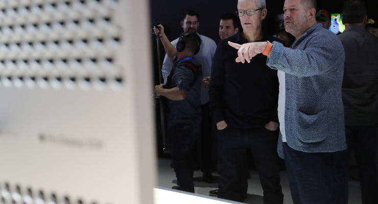 Главный дизайнер Apple уволился из-за конфликта с Тимом Куком