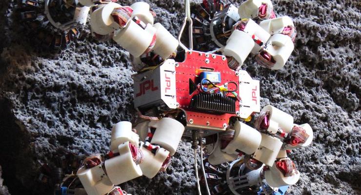 NASA испытало робота-скалолаза в Долине Смерти