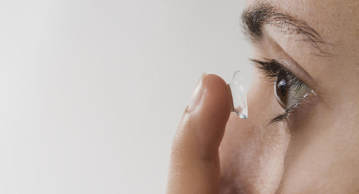 Очки не нужны: Созданы контактные линзы с двукратным зумом