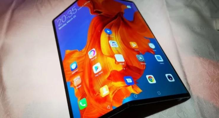 Huawei назвала дату продаж своих складных смартфонов