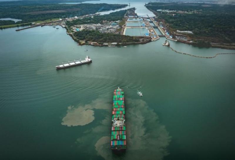 День в истории: 15 августа - Первое судно в Панамском канале и сигнал WOW / cfts.org.ua
