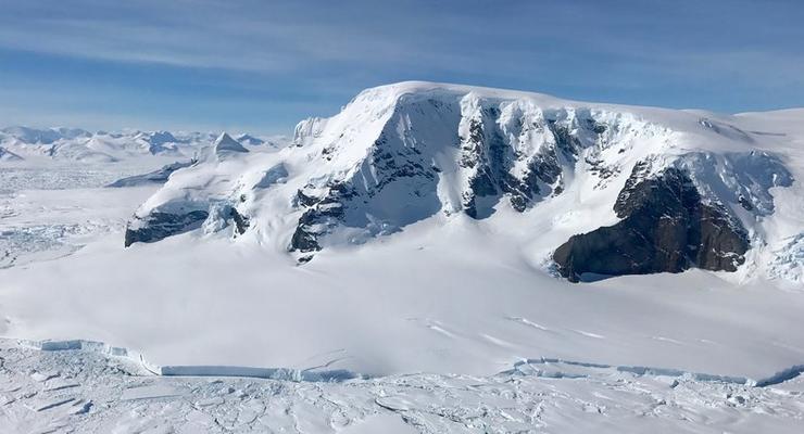Интересный факт дня: Антарктический лед выделяет радиацию