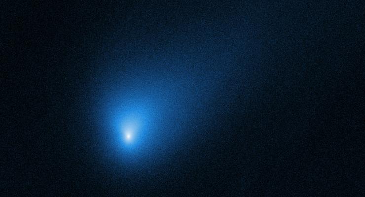 Телескоп Хаббл получил четкое фото межзвездной кометы