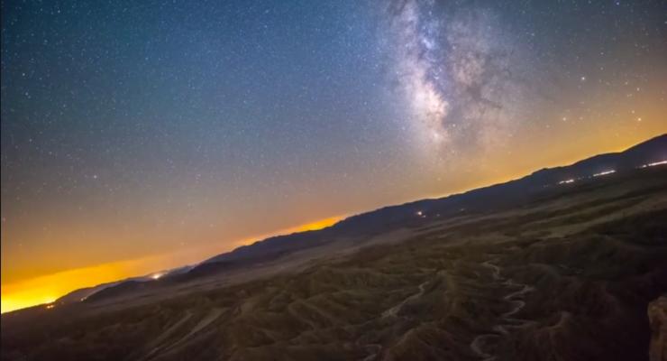 Фотограф показал движение Земли на фоне Млечного Пути