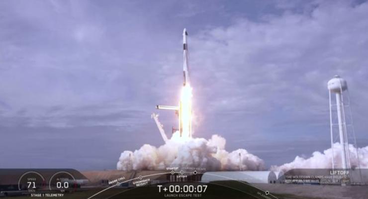 SpaceX взорвала свою ракету для астронавтов