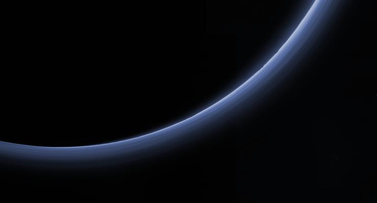 На Плутоне обнаружили туман