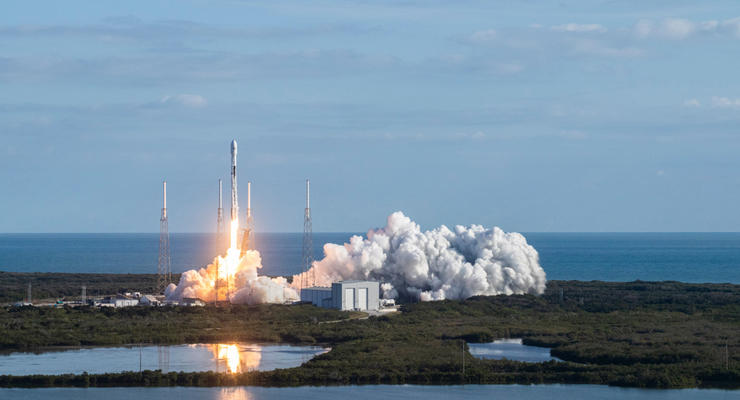 SpaceX запускает новые спутники глобального интернета: Прямая трансляция