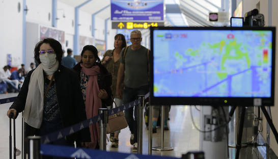 Коронавирус: В Китае создали робота для массовой проверки температуры