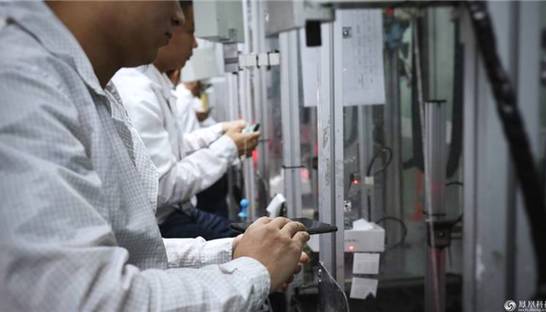 Коронавирус: Samsung переводит сотрудников на удаленную работу