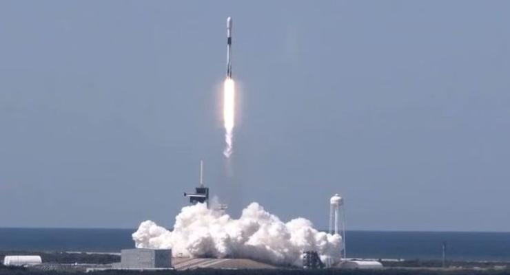 SpaceX успешно запустила спутники Starlink и словила ступень
