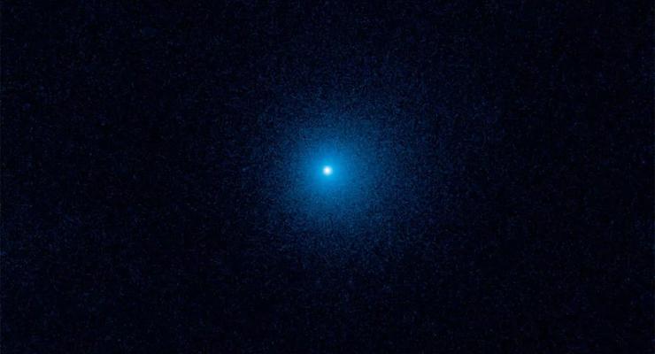 К Земле летит гигантская комета
