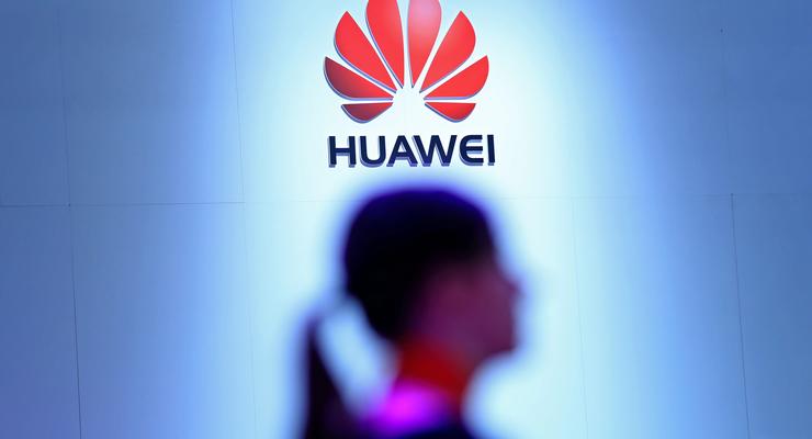 Война с Huawei: США хотят ввести запрет на выдачу виз китайцам