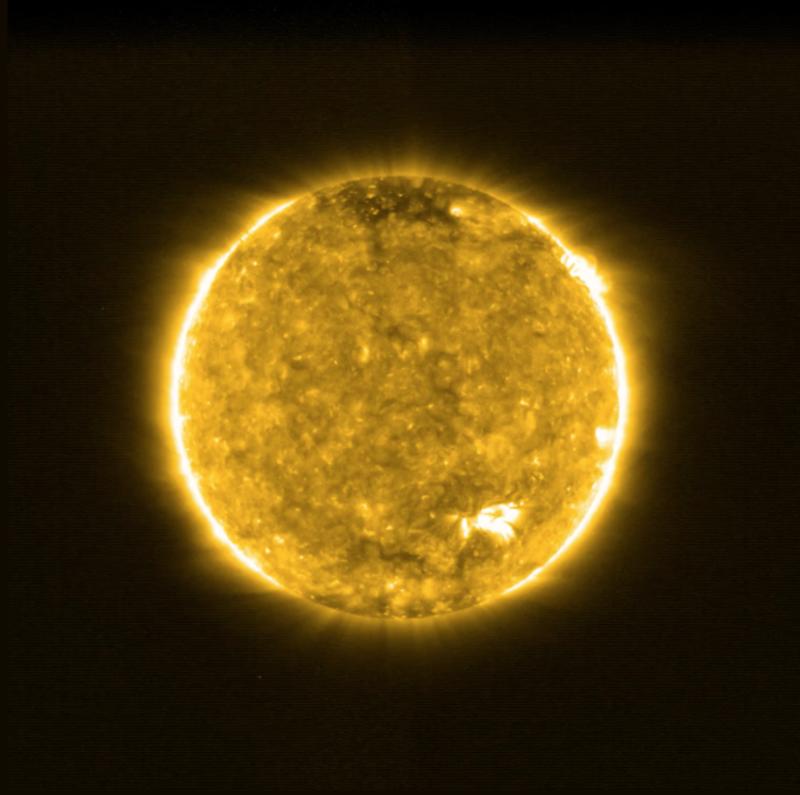 Костры на Солнце: Нашу звезду засняли рекордно близко / Solar Orbiter