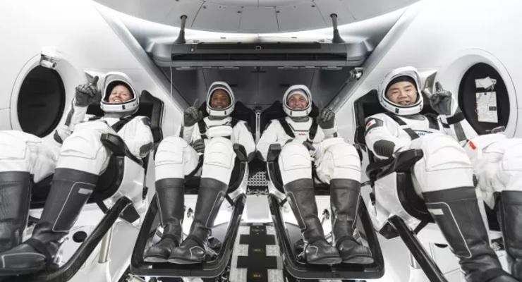 SpaceX готовится отправить астронавтов на МКС уже в октябре