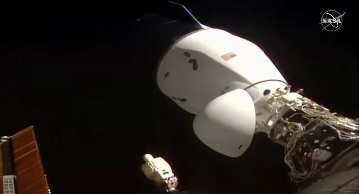 SpaceX отправила коронавирус на МКС