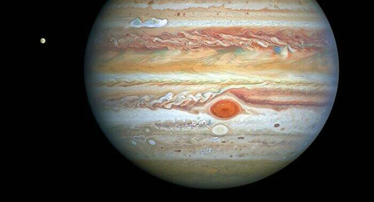 Космический корабль NASA раскрыл 25-летнюю тайну горячей точки Юпитера
