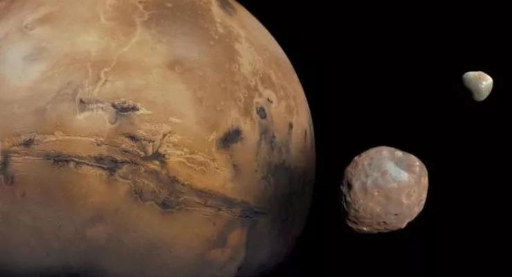 Загадочное колебание перемещает полюса Марса