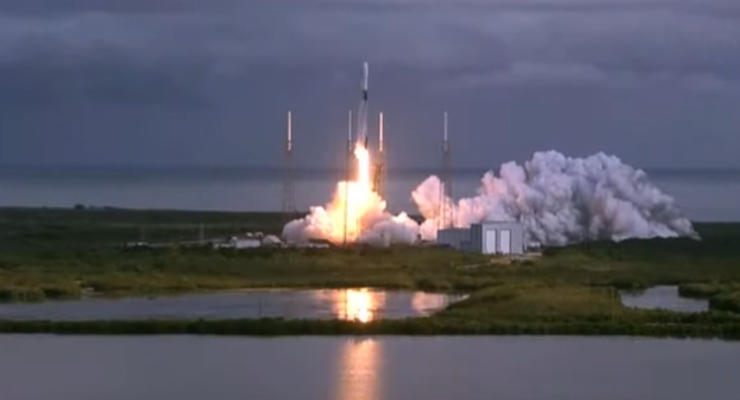 SpaceX запустил рекордное количество спутников на одной ракете