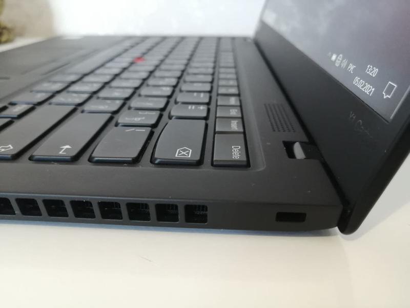 Мобильный и быстрый: Обзор ноутбука Lenovo ThinkPad X1 Carbon (8 Gen)