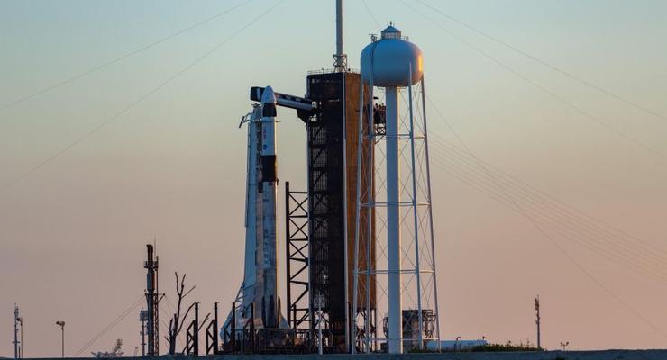 SpaceX запускает на МКС четырех астронавтов: Прямая трансляция