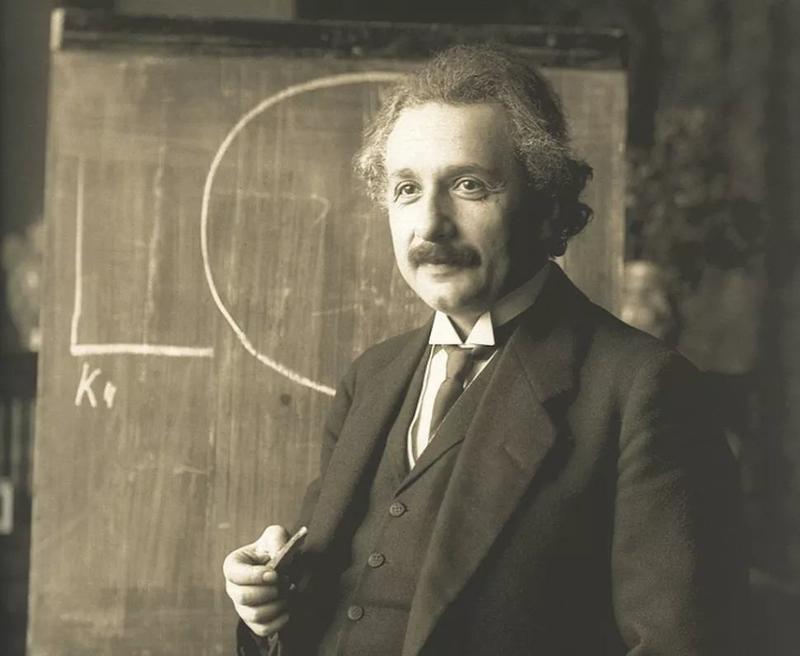 Эйнштейн ошибался? Астрофизики сомневаются в теории пространства-времени / Библиотека научных фотографий