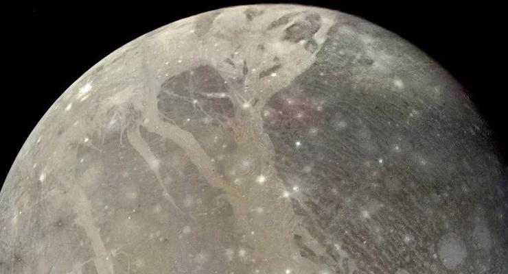 Астрономы впервые обнаружили водяной пар на спутнике Юпитера