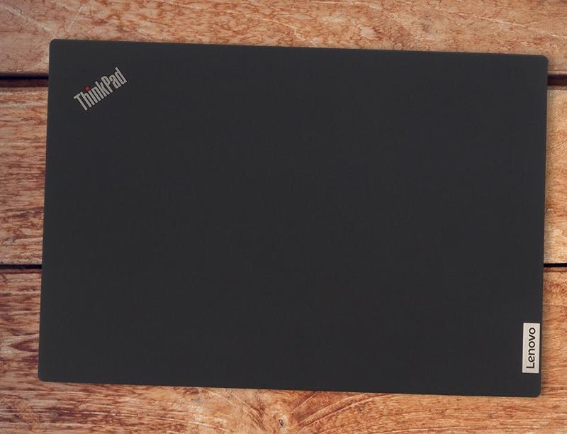 Рабочая лошадка: Обзор ноутбука Lenovo ThinkPad P15v