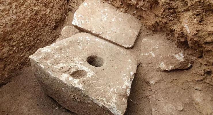 В Иерусалиме найден редкий роскошный туалет возрастом 2700 лет