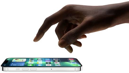 На Apple подали в суд из-за зарядных устройств для iPhone