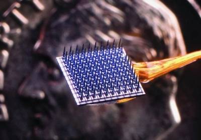 Мозговой имплант перевел мысли парализованного человека в текст