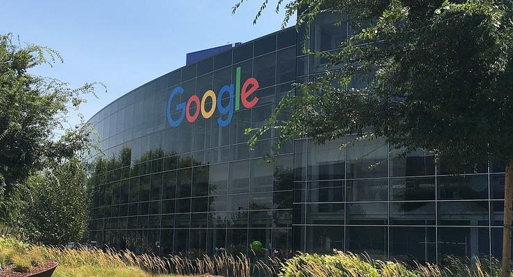 Материнская компания Google стала третьей с капитализацией в два триллиона