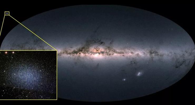 Гигантская черная дыра внутри крошечной галактики-спутника не поддается объяснению