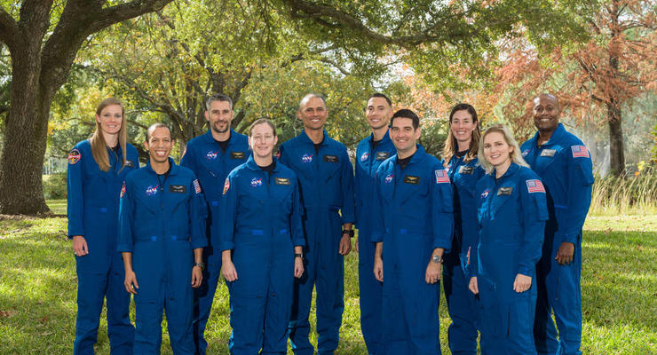 NASA выбрало 10 астронавтов для лунных миссий