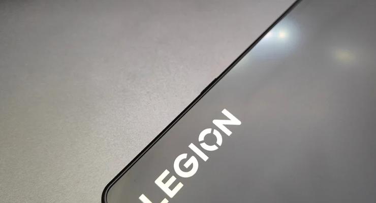 Lenovo выпустила первый игровой планшет