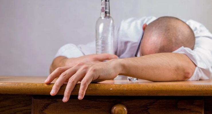 Лекарство от алкоголизма нашли в популярном обезболивающем