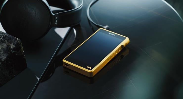 Sony представила легендарный плеер Walkman с позолоченным корпусом