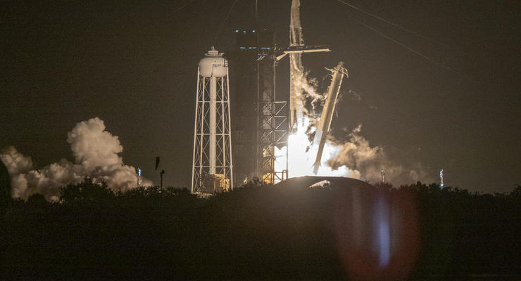 SpaceX відправила в космос єгипетський супутник зв'язку