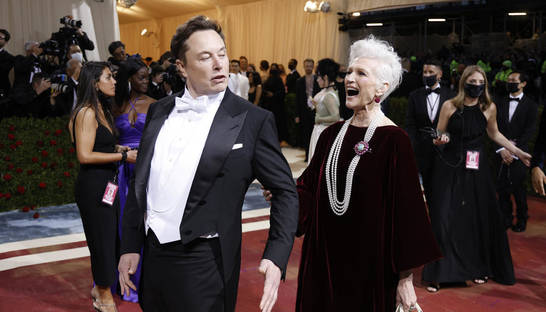 Суд с Twitter: аккаунт Илона Маска признали "фейковым"