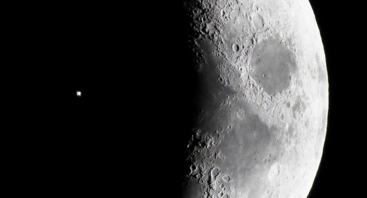В почве Луны обнаружен новый минерал