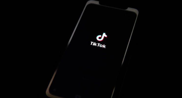 Срезанные лица, суицид, порно и не только: в TikTok рассказали об ужасах модерации контента