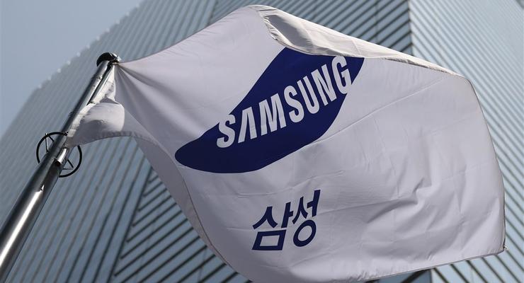 Samsung продолжает издеваться над Apple