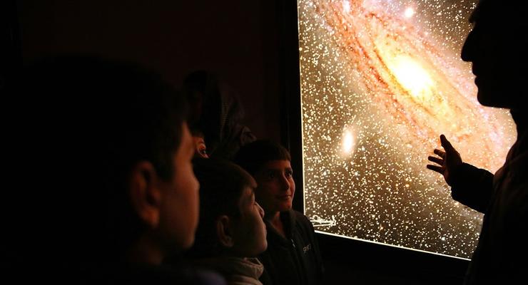 "Хаббл" сфотографировал галиктику, которая видна с Земли