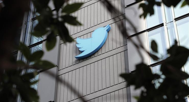 На руку пропагандистам РФ: у Twitter скоротили цензорів контенту