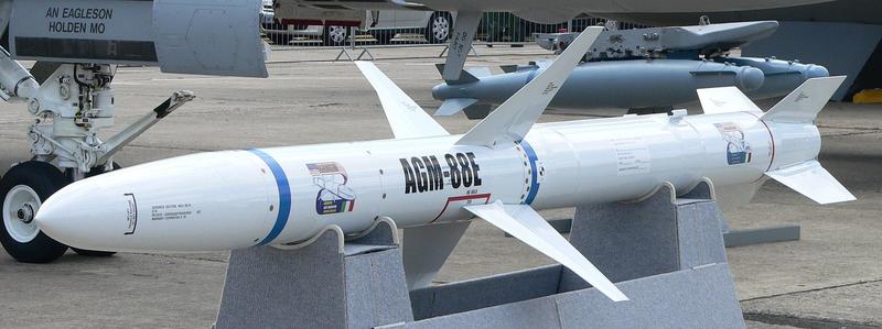 AGM-88E – фото David Monniaux