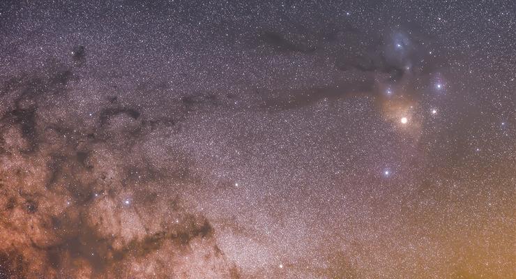 Опубликовано фото космической красной туманности "Душа"
