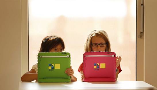 Xiaodu представила планшет на колесах